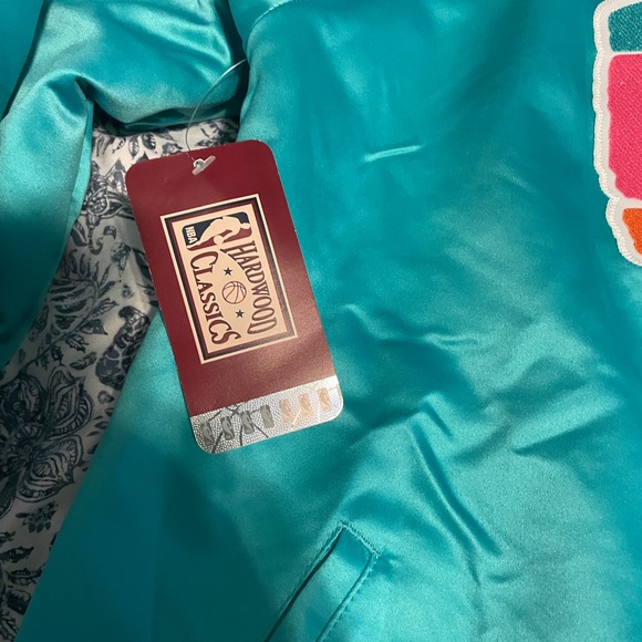 Sam Antonio Spurs Mitchell & Ness Satin Jacket - Picture 3 of 16